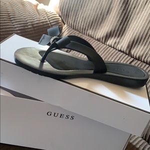 NWT GUESS Tutu Bow Flip Flops